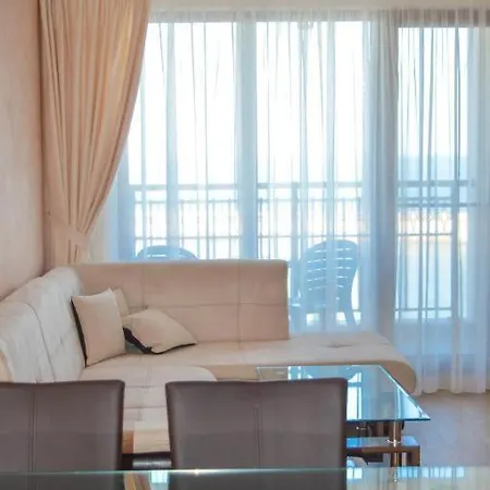 Casa Del Mare First Line Апартаменты *